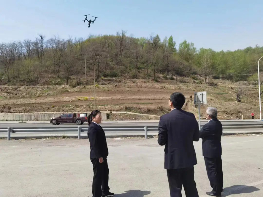 檢察官利用無人機調查河道污染情況